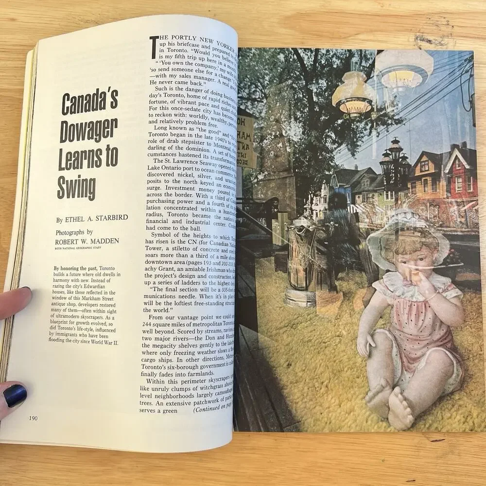 National Geographic Magazine August 1975 Niger Toronto Madeira Treasure Vintage